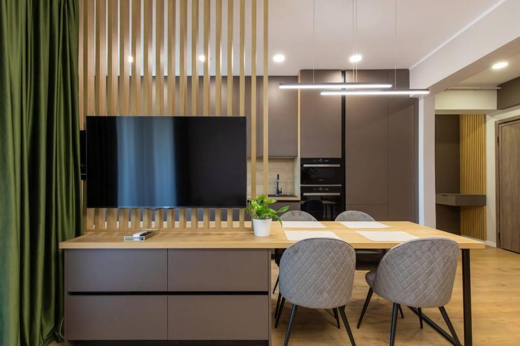 Elegant 2 Bedroom Retreat بوخارست المظهر الخارجي الصورة