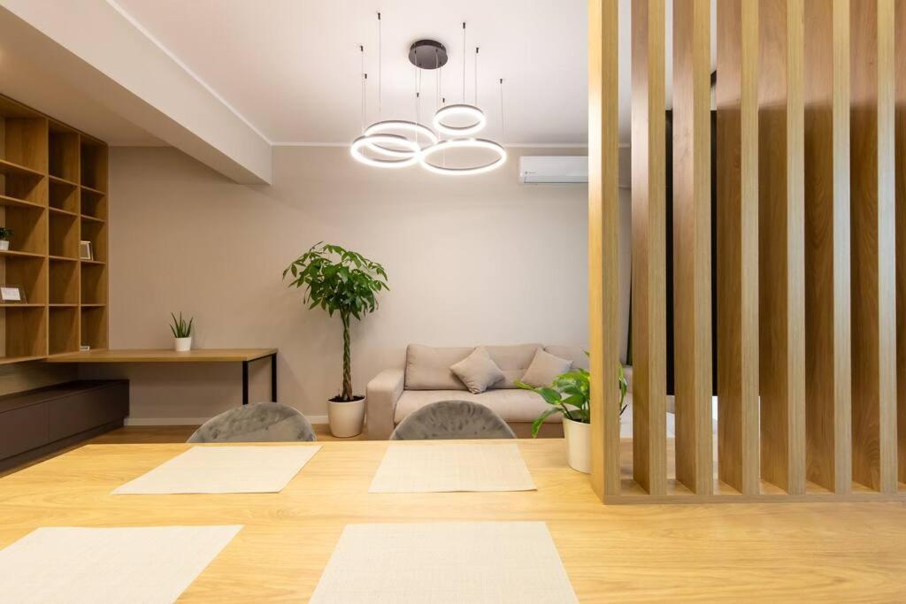 Elegant 2 Bedroom Retreat بوخارست المظهر الخارجي الصورة